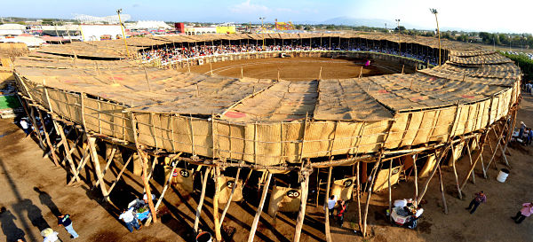 “La Petatera”, una plaza de toros única en México