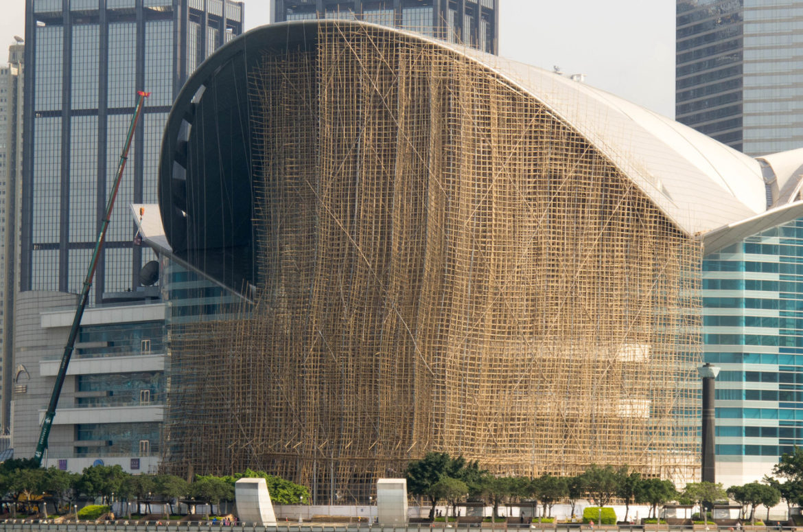 ¿Andamios de bambú para construcción de rascacielos?