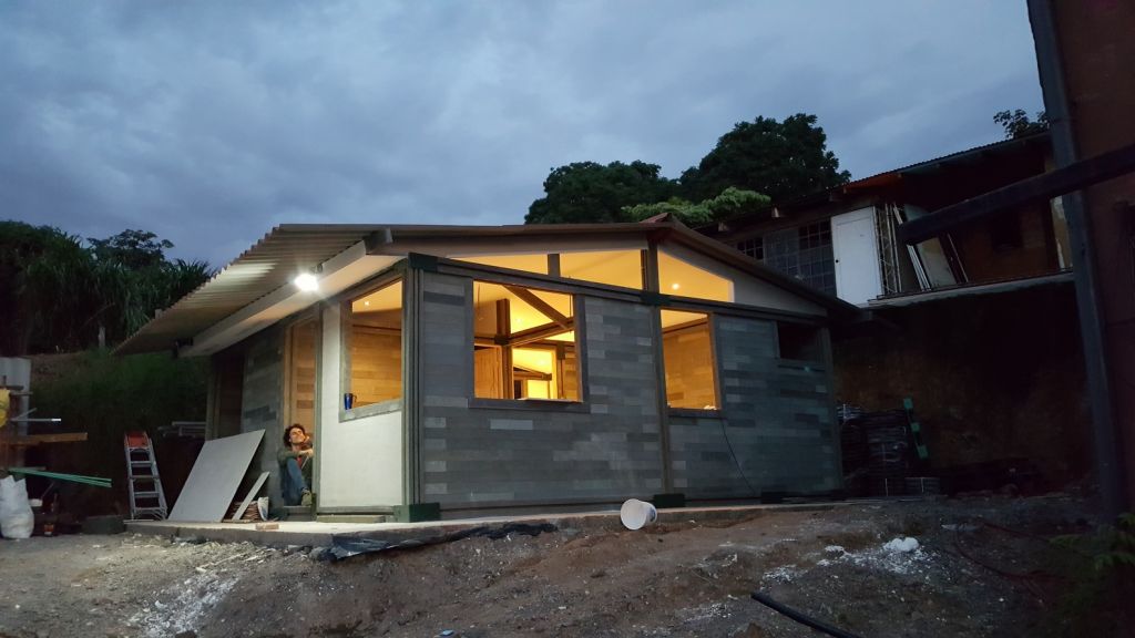 Casas con ladrillos de plástico en Colombia
